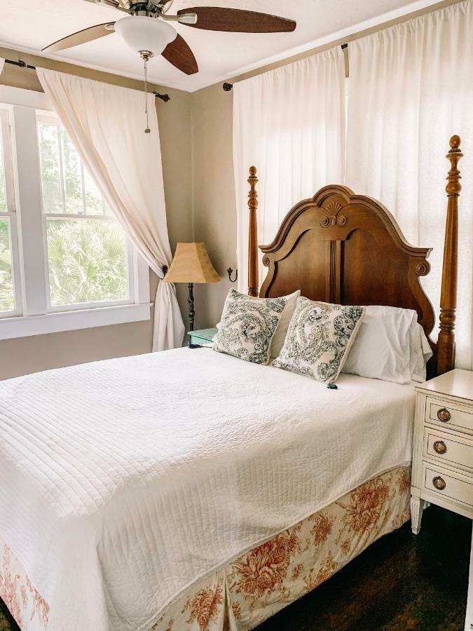 Park Place Inn And Cottages Sanford Kültér fotó